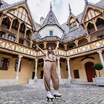Greet Hotel Beaune (Cote d'Or)