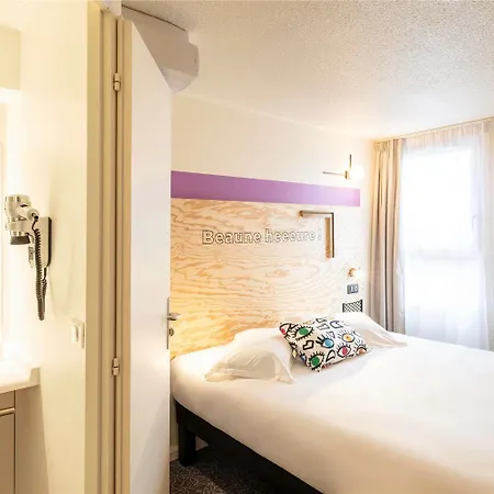 Greet Hotel